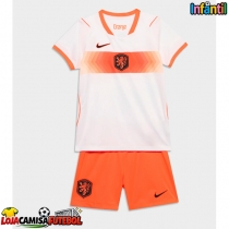 Camisa de Futebol Países Baixos Equipamento Secundário Infantil Mundo 2026 Manga Curta (+ Calças curtas)